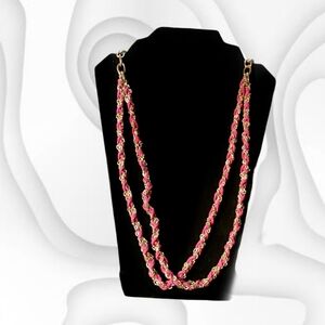 🌲10/$20. Elegant Gold and Fuchsia Colora Braided Necklace